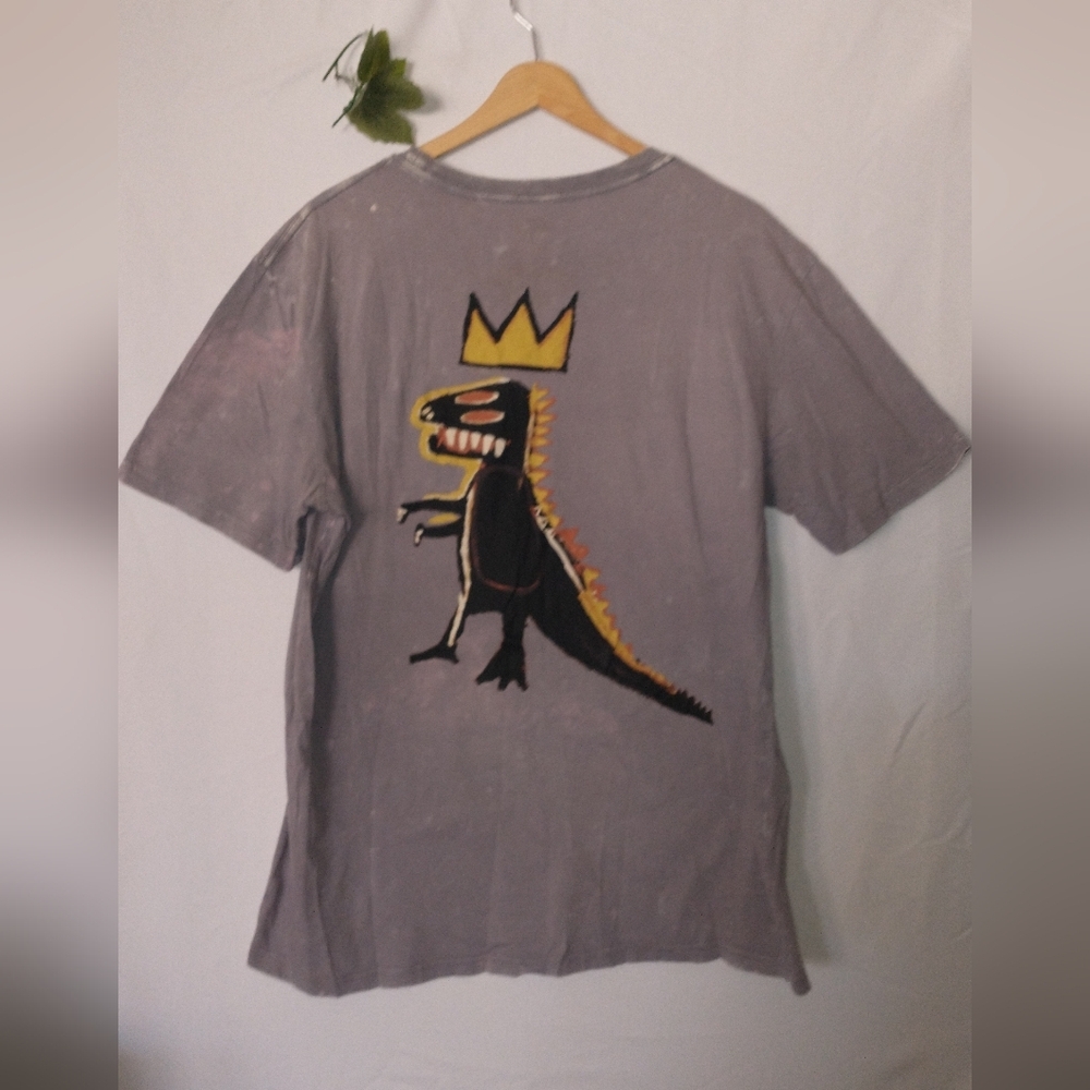 LG Jean-Michel Basquiat Gray Short Sleeve Tee with Yellow Crown